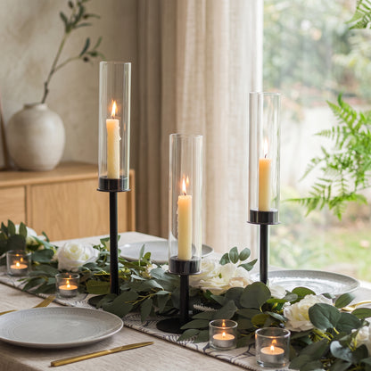 Moderner Glas-Kerzenständer